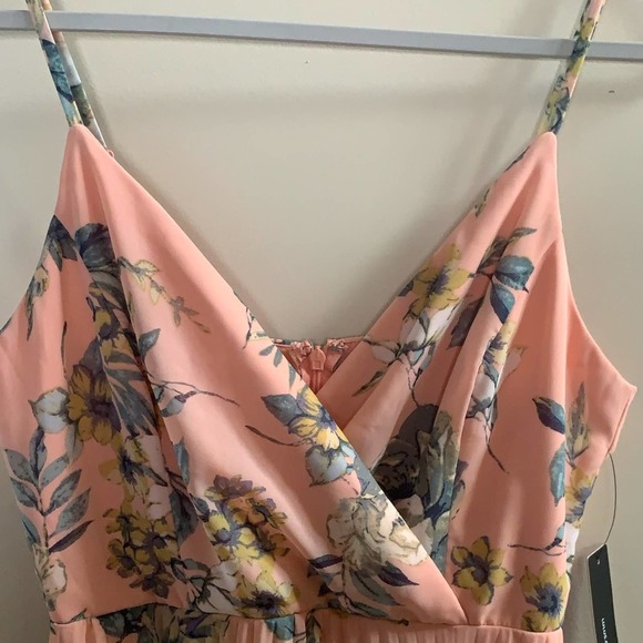 🆕 Lulu’s Peach Floral Print Pleated Midi Dress - Picture 6 of 10